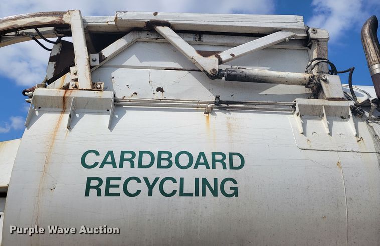 image for item JE9969 1998 Crane Carrier  refuse truck