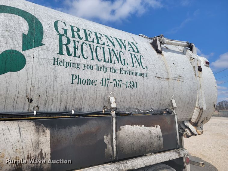 image for item JE9969 1998 Crane Carrier  refuse truck