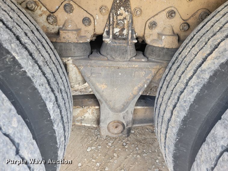 image for item JE9969 1998 Crane Carrier  refuse truck