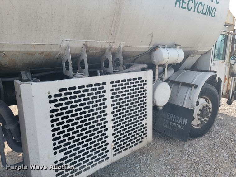 image for item JE9969 1998 Crane Carrier  refuse truck