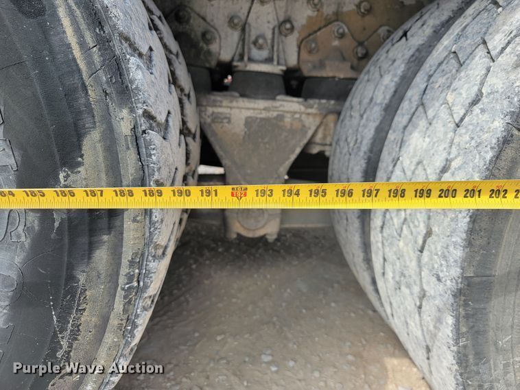 image for item JE9969 1998 Crane Carrier  refuse truck