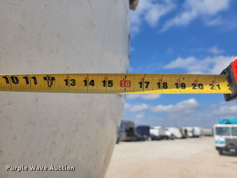 image for item JE9969 1998 Crane Carrier  refuse truck