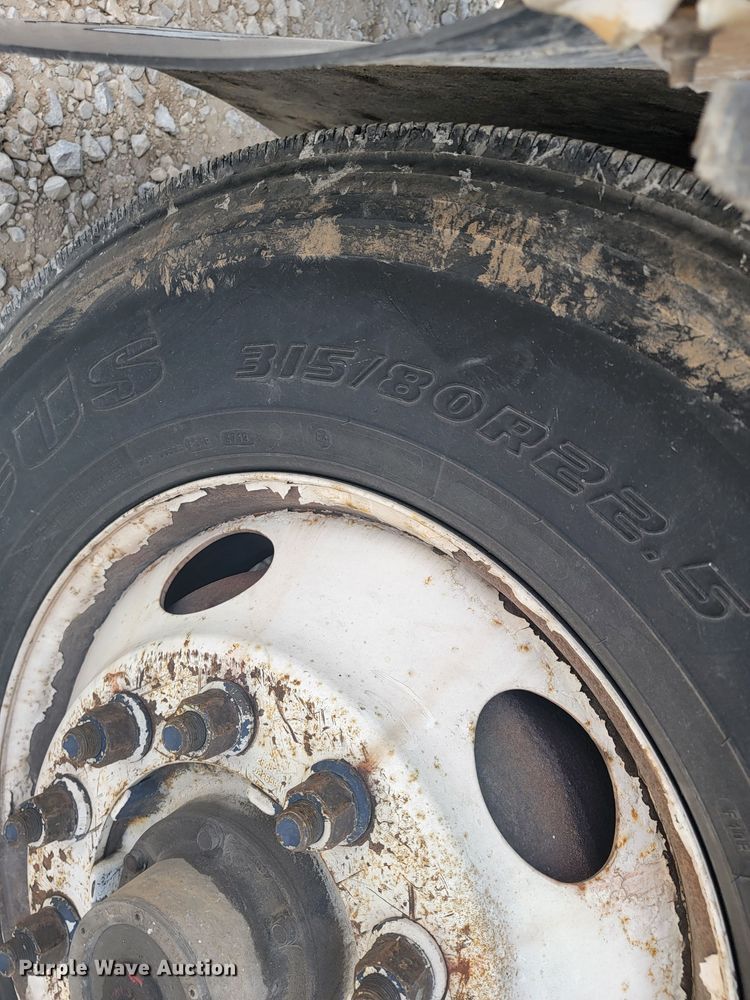 image for item JE9969 1998 Crane Carrier  refuse truck