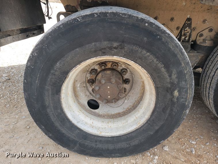 image for item JE9969 1998 Crane Carrier  refuse truck