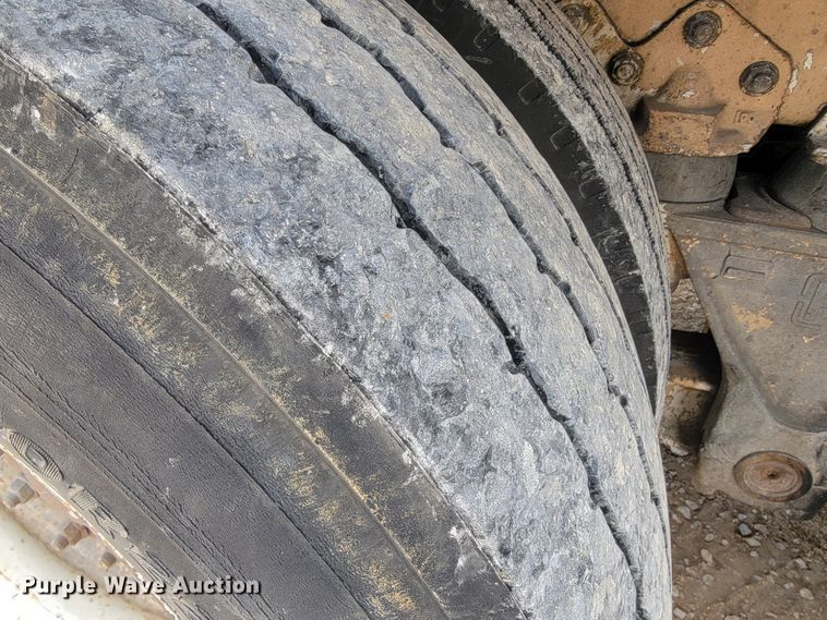 image for item JE9969 1998 Crane Carrier  refuse truck