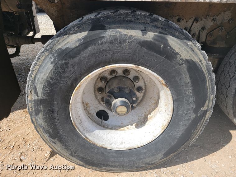 image for item JE9969 1998 Crane Carrier  refuse truck