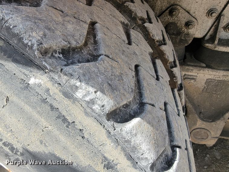 image for item JE9969 1998 Crane Carrier  refuse truck