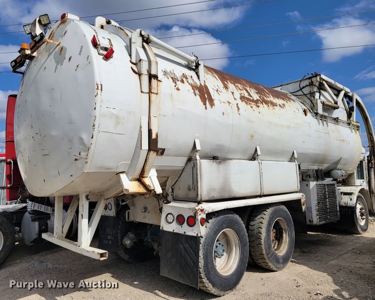 image for item JE9971 1997 Crane Carrier  refuse truck