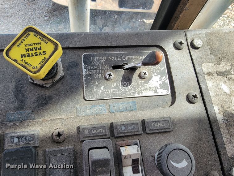 image for item JE9971 1997 Crane Carrier  refuse truck