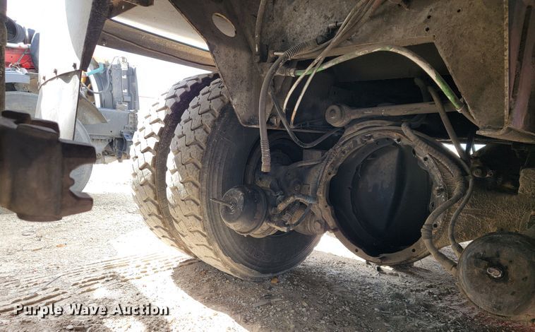 image for item JE9971 1997 Crane Carrier  refuse truck