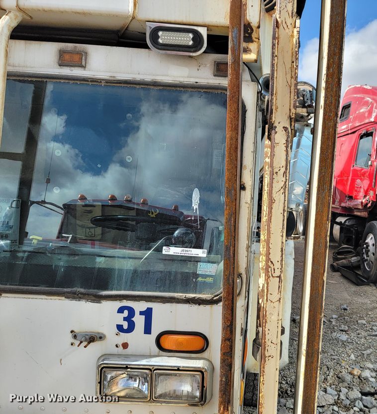 image for item JE9971 1997 Crane Carrier  refuse truck