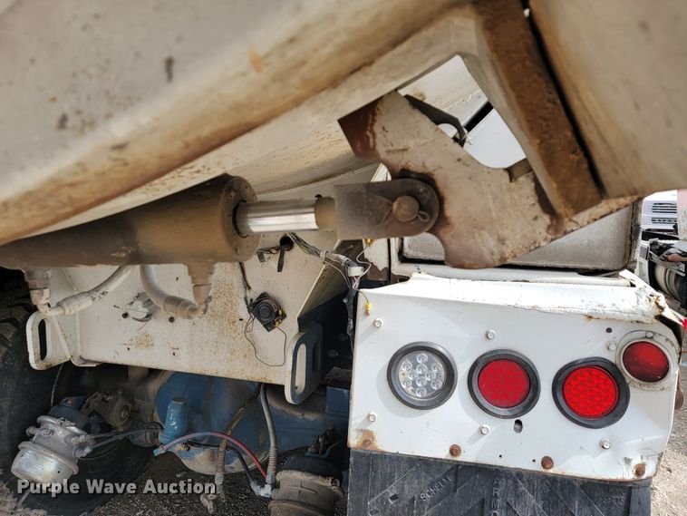 image for item JE9971 1997 Crane Carrier  refuse truck