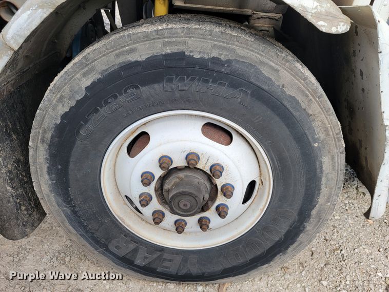 image for item JE9971 1997 Crane Carrier  refuse truck