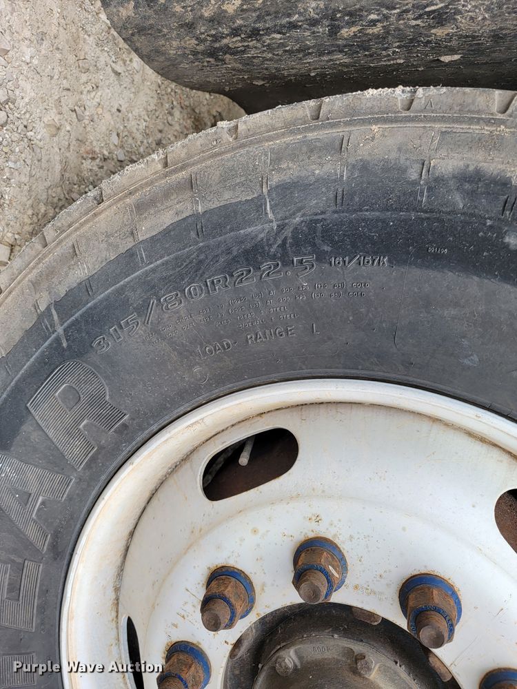 image for item JE9971 1997 Crane Carrier  refuse truck