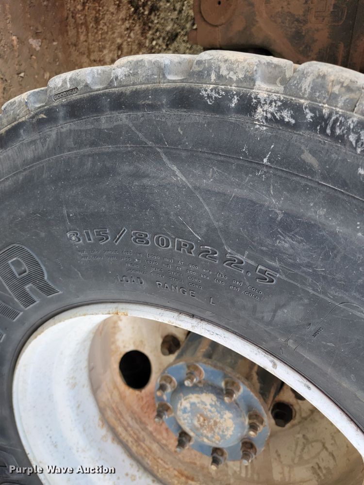 image for item JE9971 1997 Crane Carrier  refuse truck