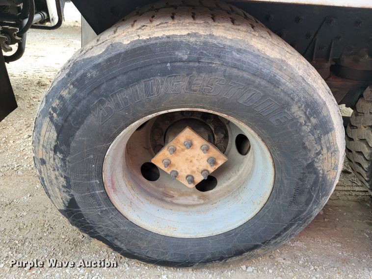 image for item JE9971 1997 Crane Carrier  refuse truck