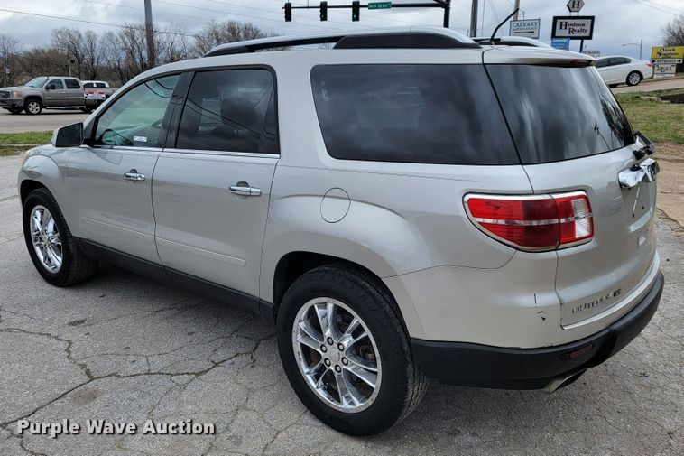 image for item JF9001 2008 Saturn Outlook XR  SUV