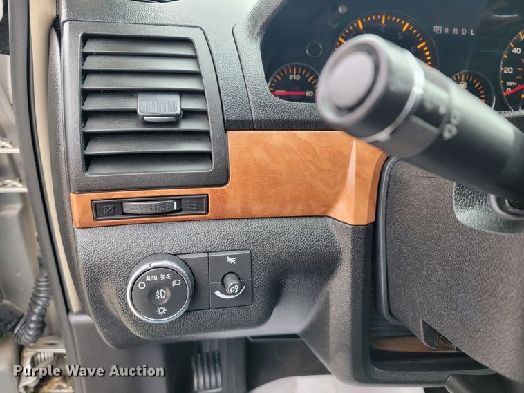 image for item JF9001 2008 Saturn Outlook XR  SUV