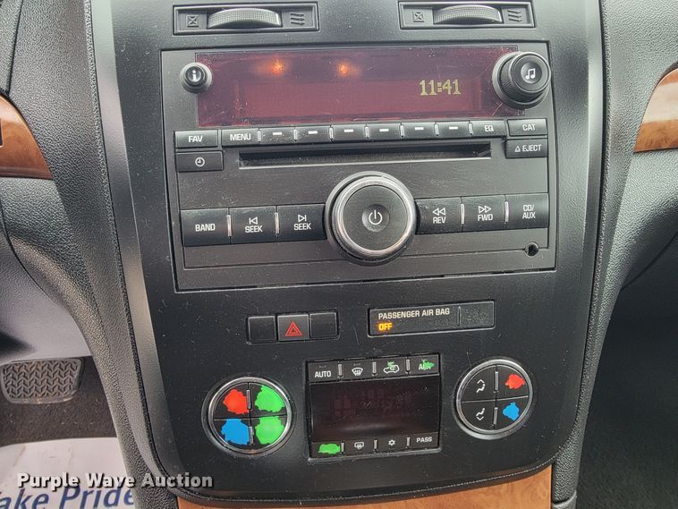 image for item JF9001 2008 Saturn Outlook XR  SUV