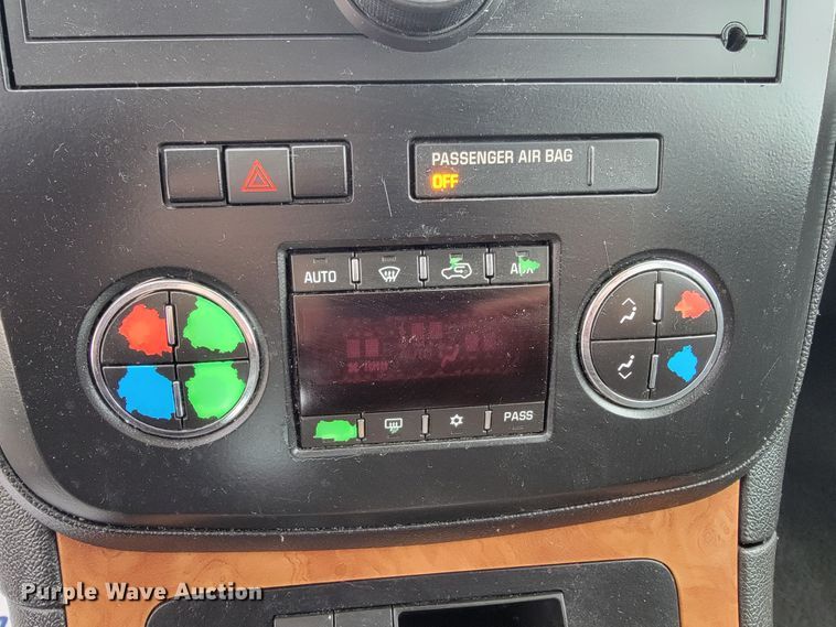 image for item JF9001 2008 Saturn Outlook XR  SUV