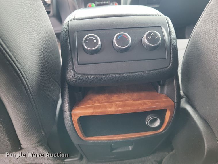 image for item JF9001 2008 Saturn Outlook XR  SUV