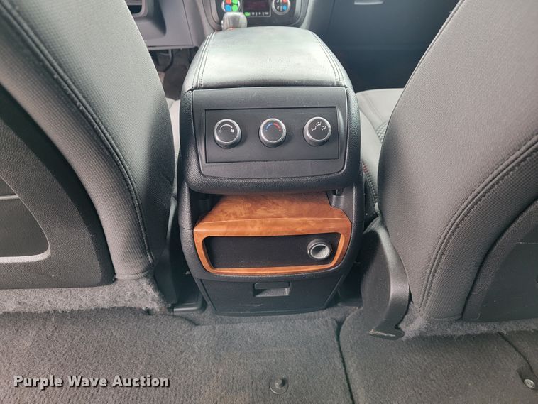 image for item JF9001 2008 Saturn Outlook XR  SUV