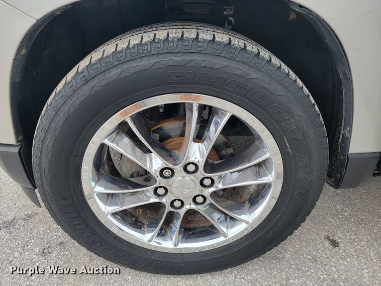 image for item JF9001 2008 Saturn Outlook XR  SUV