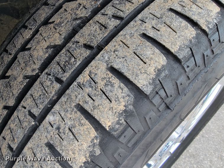 image for item JF9001 2008 Saturn Outlook XR  SUV