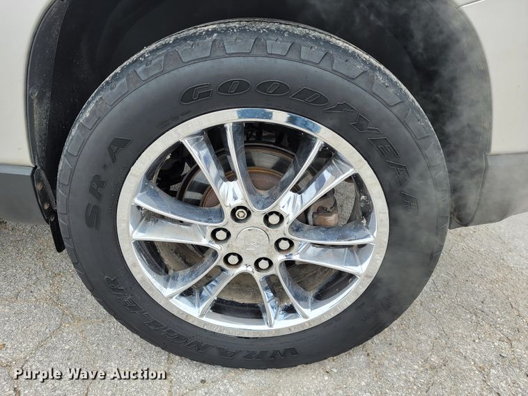 image for item JF9001 2008 Saturn Outlook XR  SUV