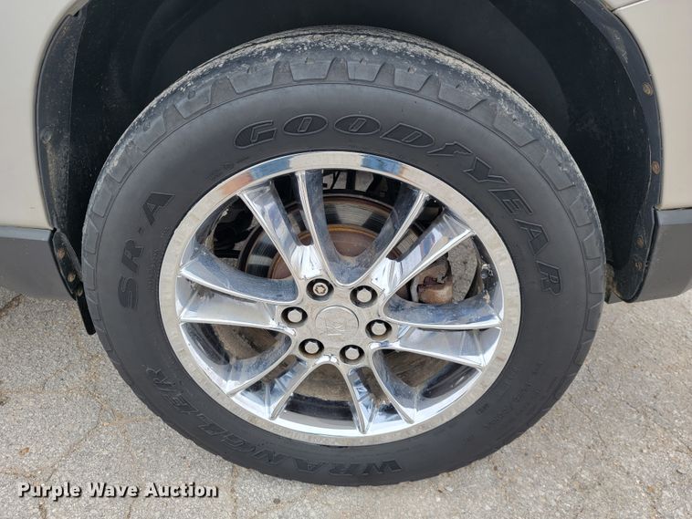 image for item JF9001 2008 Saturn Outlook XR  SUV