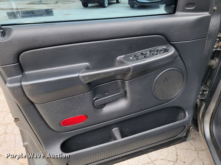 image for item JF9003 2005 Dodge Ram 1500  Quad Cab pickup truck