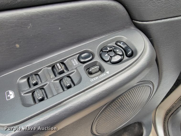 image for item JF9003 2005 Dodge Ram 1500  Quad Cab pickup truck