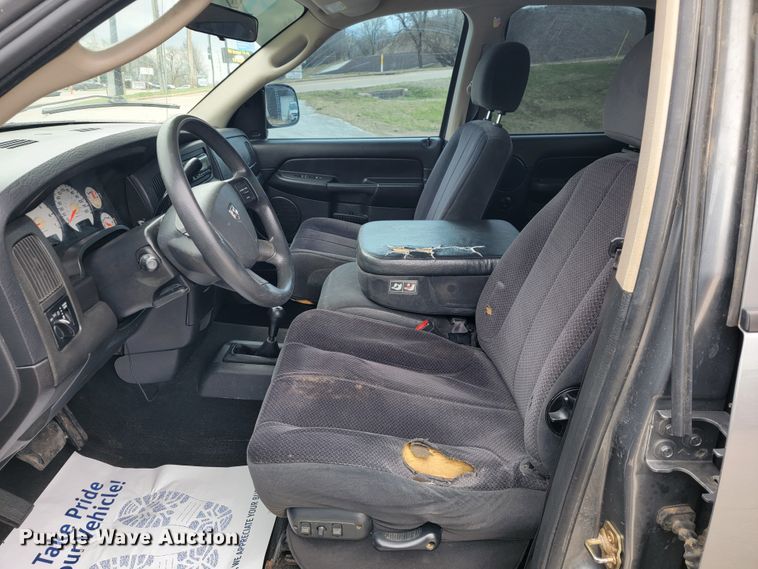 image for item JF9003 2005 Dodge Ram 1500  Quad Cab pickup truck