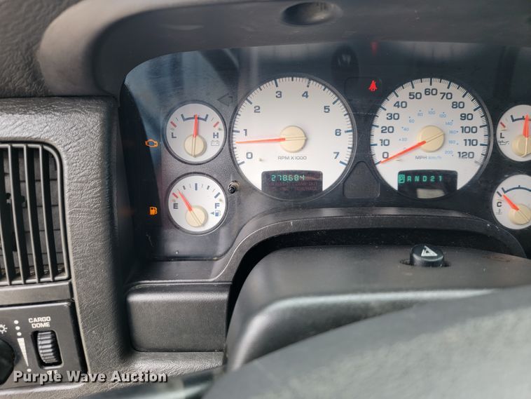 image for item JF9003 2005 Dodge Ram 1500  Quad Cab pickup truck