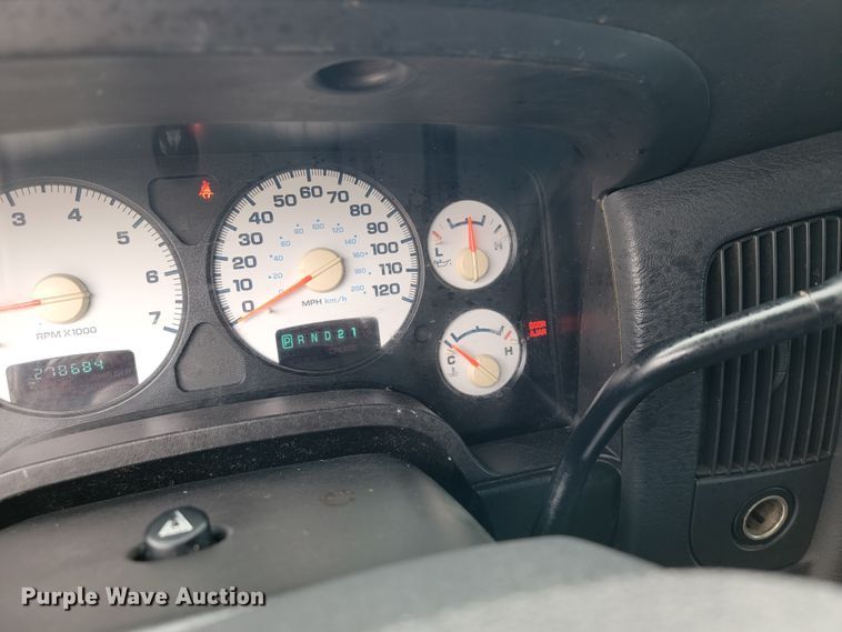 image for item JF9003 2005 Dodge Ram 1500  Quad Cab pickup truck