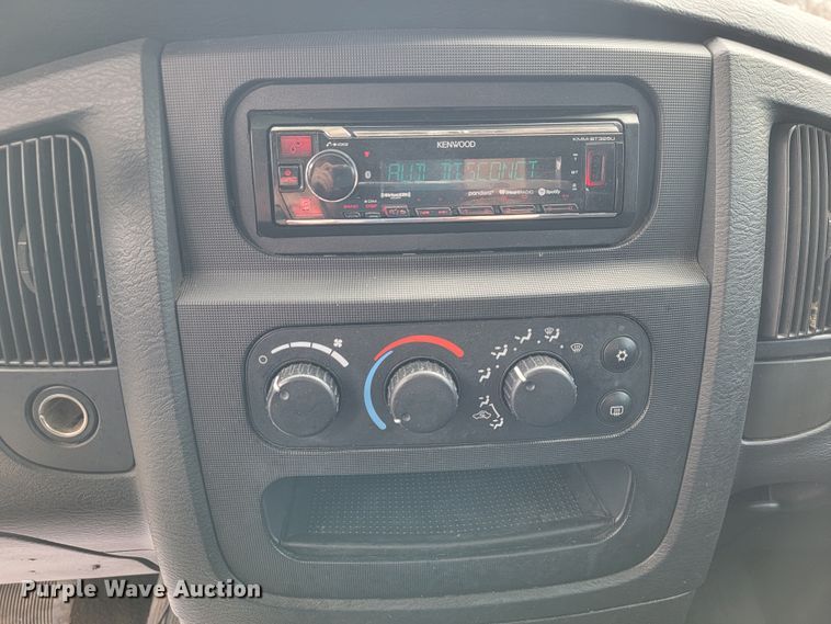 image for item JF9003 2005 Dodge Ram 1500  Quad Cab pickup truck