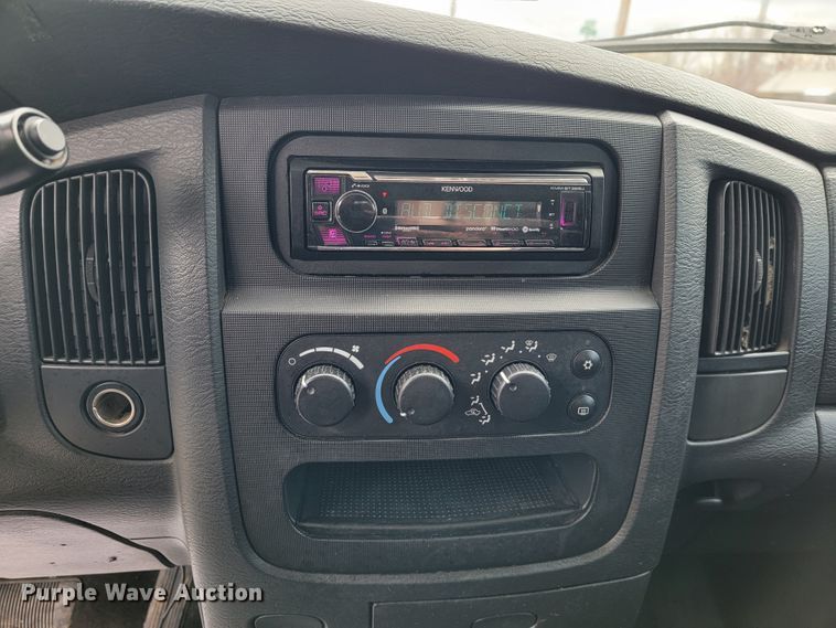 image for item JF9003 2005 Dodge Ram 1500  Quad Cab pickup truck