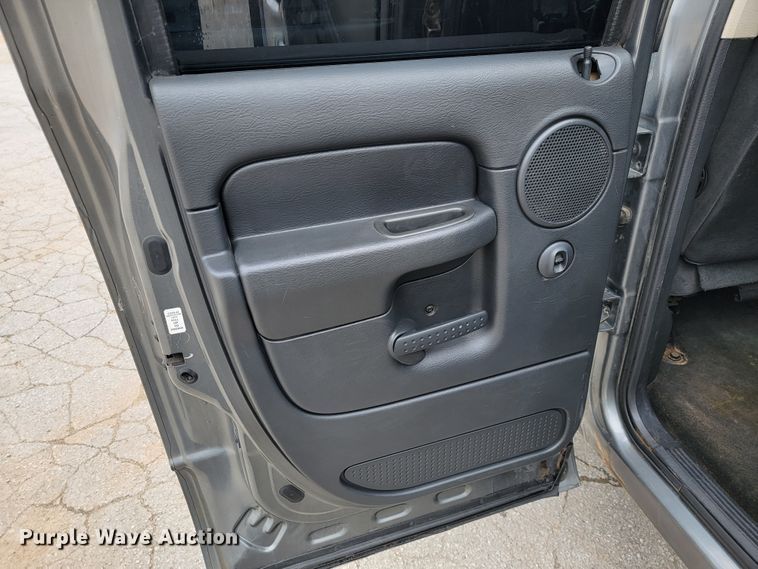 image for item JF9003 2005 Dodge Ram 1500  Quad Cab pickup truck