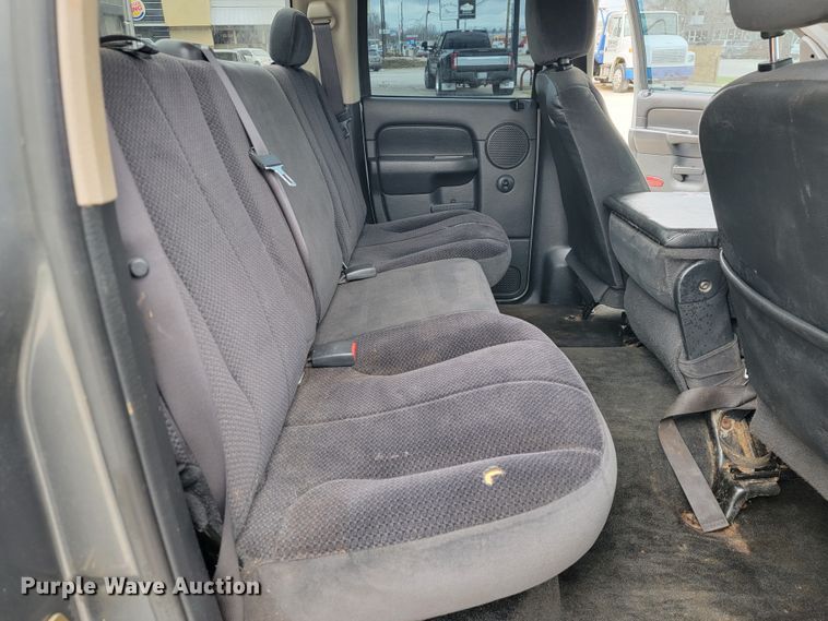 image for item JF9003 2005 Dodge Ram 1500  Quad Cab pickup truck