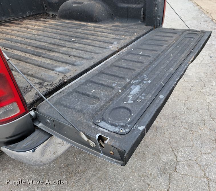 image for item JF9003 2005 Dodge Ram 1500  Quad Cab pickup truck