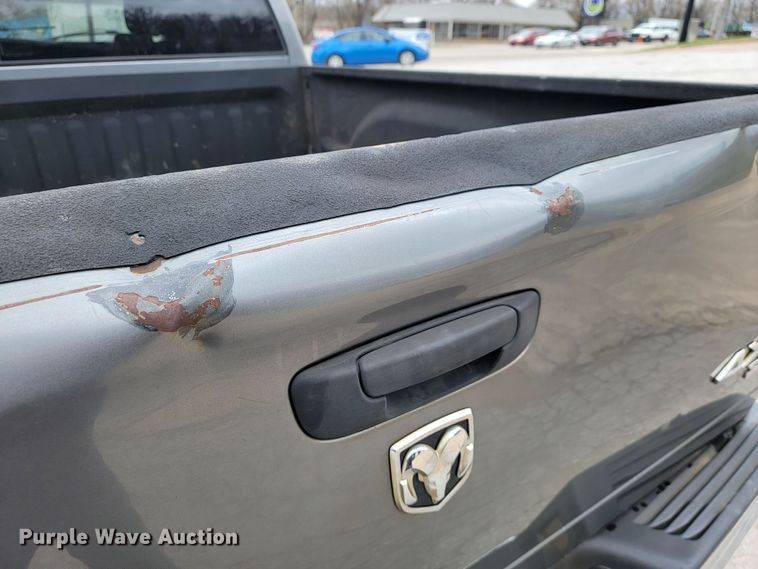 image for item JF9003 2005 Dodge Ram 1500  Quad Cab pickup truck