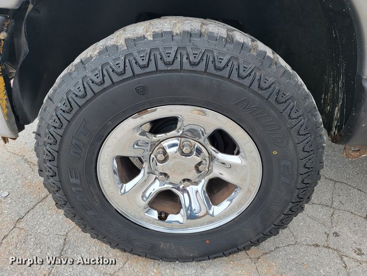 image for item JF9003 2005 Dodge Ram 1500  Quad Cab pickup truck