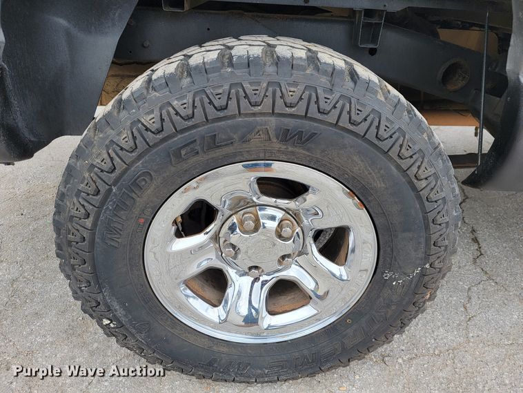 image for item JF9003 2005 Dodge Ram 1500  Quad Cab pickup truck