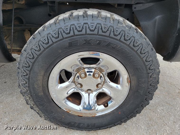 image for item JF9003 2005 Dodge Ram 1500  Quad Cab pickup truck