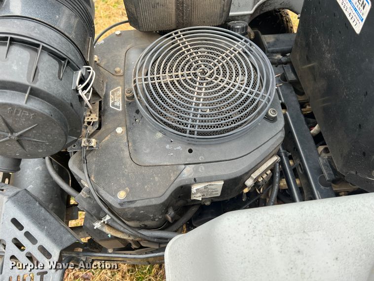 image for item JH9251 Exmark Lazer Z HP  ZTR lawn mower