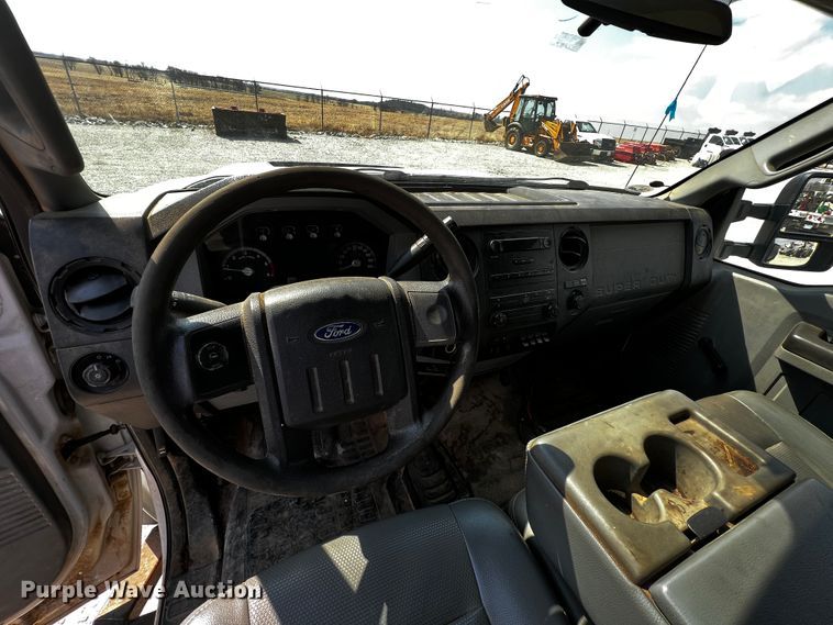 image for item JH9277 2011 Ford F450 Super Duty  flatbed truck