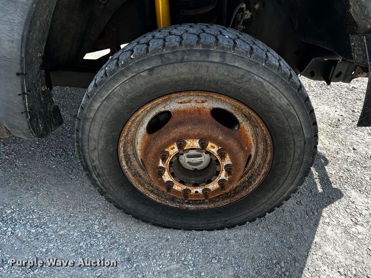 image for item JH9277 2011 Ford F450 Super Duty  flatbed truck