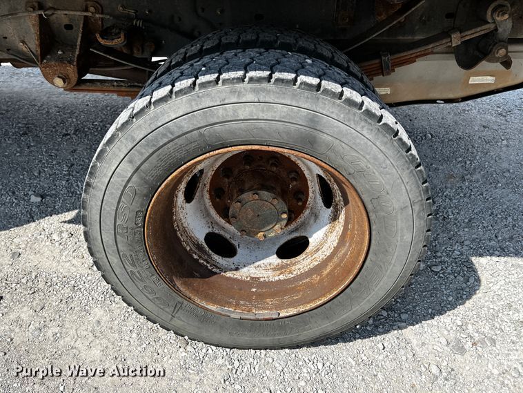 image for item JH9277 2011 Ford F450 Super Duty  flatbed truck