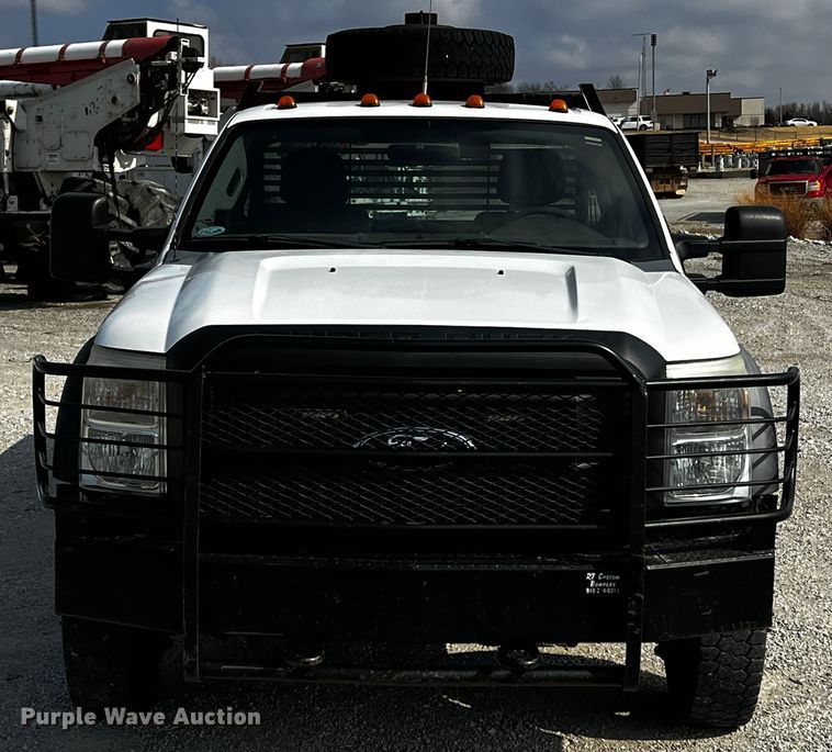 image for item JH9281 2011 Ford F450 Super Duty  flatbed truck