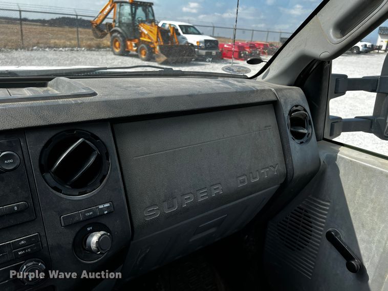 image for item JH9281 2011 Ford F450 Super Duty  flatbed truck